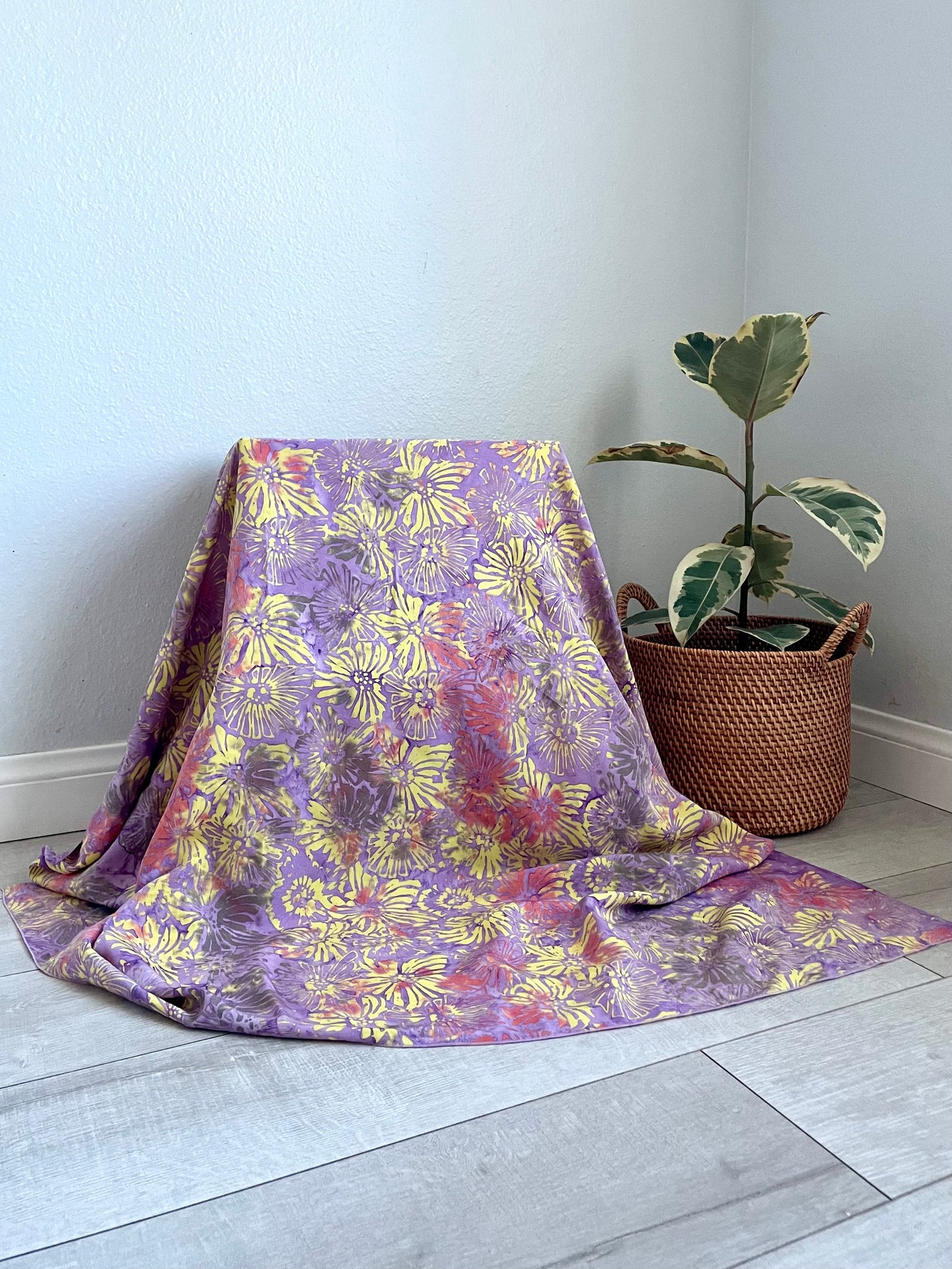 Lilac Daisies Batik Sarong