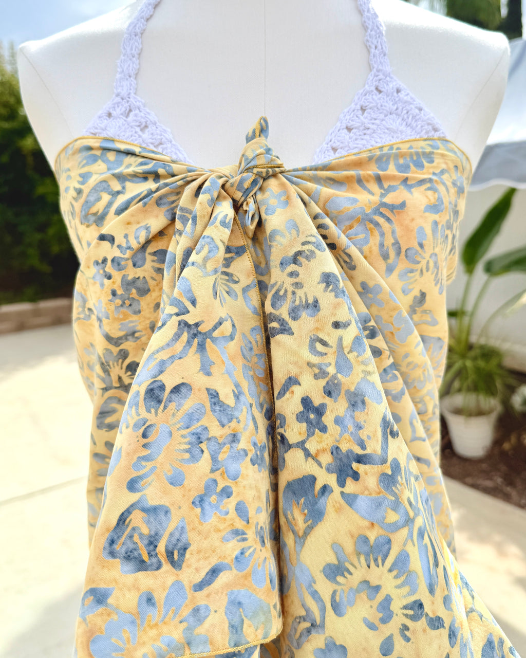 Yellow Roses - Batik Sarong