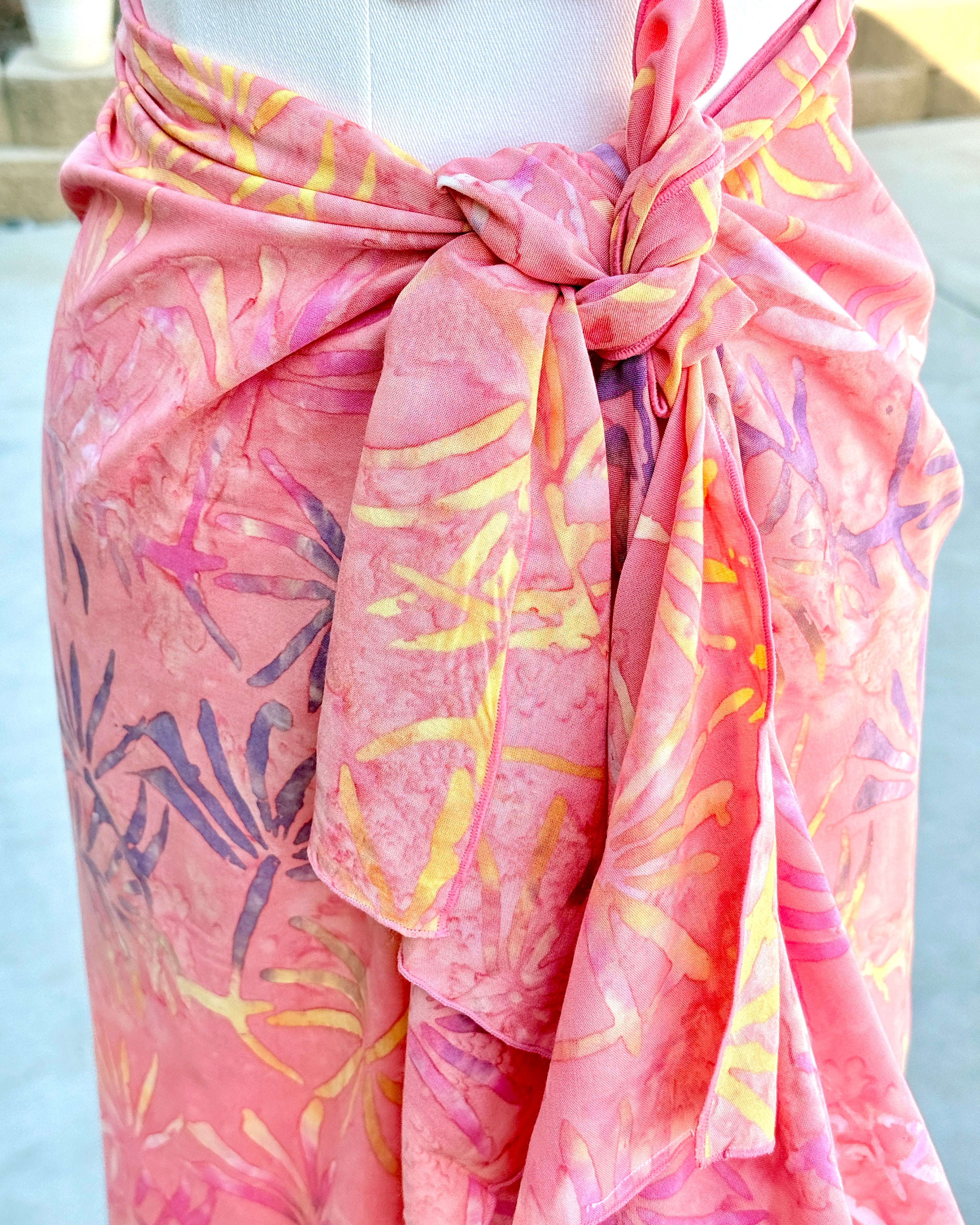 Peach Sunset - Batik Sarong