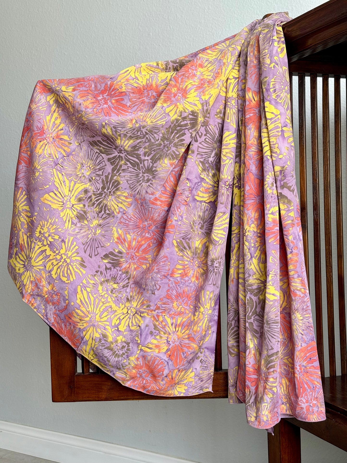 Lilac Daisies Batik Sarong