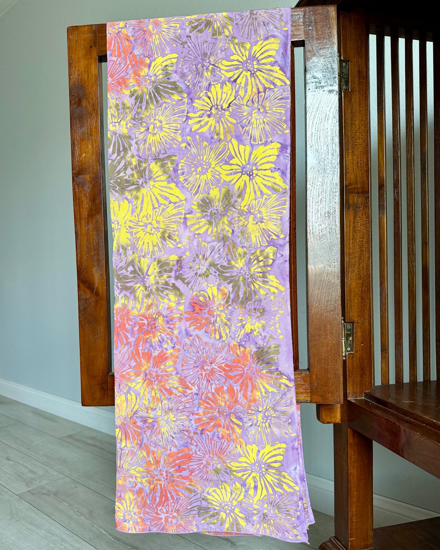 Lilac Daisies Batik Sarong